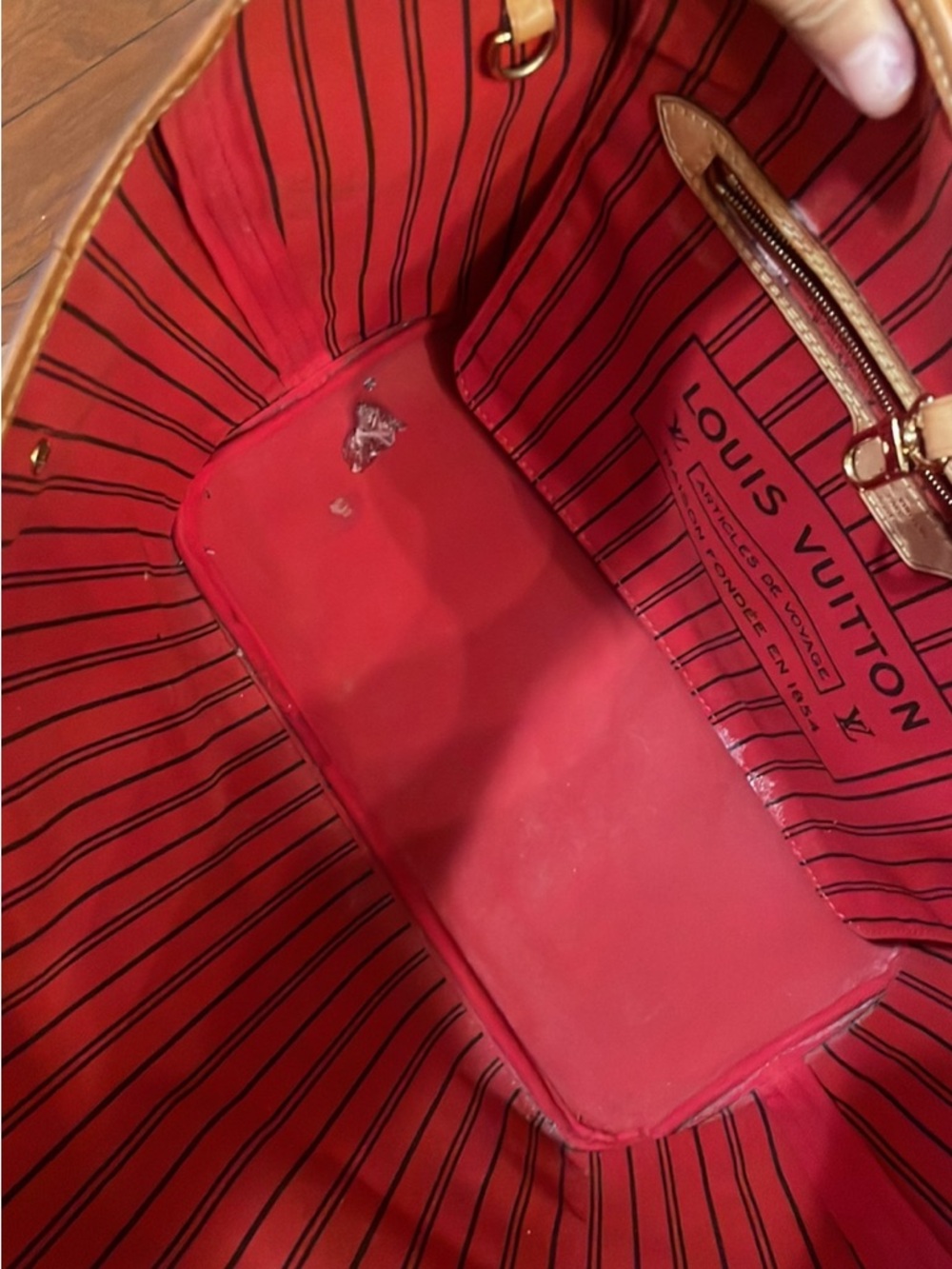 Louis Vuitton Monogram Neverfull Tote - Brown with Pink-Striped Interior - Picture 5 of 15